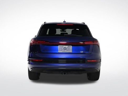 Used 2023 Audi e-tron Premium Plus w/ Premium Plus Package AWD/4WD image 4