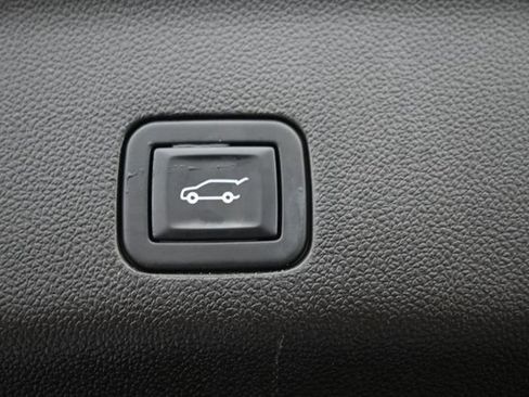 Used 2021 GMC Yukon SLT w/ SLT Luxury Plus Package RWD image 14