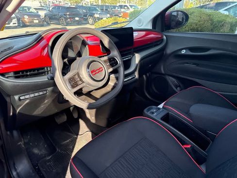 Used 2024 FIAT 500 e (RED) FWD image 7