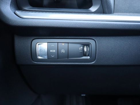 Used 2025 Chevrolet Traverse LT w/ Driver Confidence Package image 14