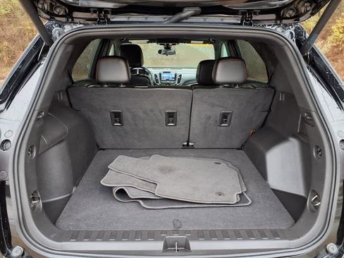 Used 2023 Chevrolet Equinox RS w/ RS Leather Package image 10