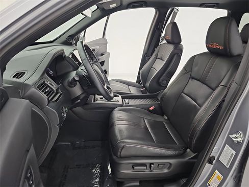 Certified 2023 Honda Passport TrailSport image 24