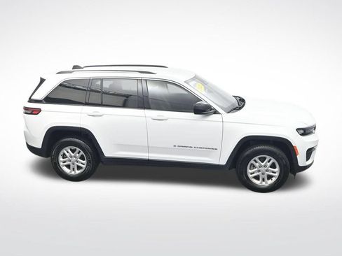 Used 2023 Jeep Grand Cherokee Laredo RWD image 27