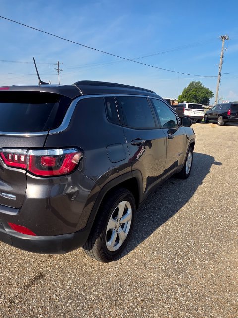 Used 2019 Jeep Compass Latitude w/ Popular Equipment Group AWD/4WD image 6