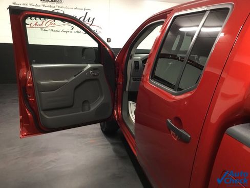 Used 2017 Nissan Frontier SV image 21