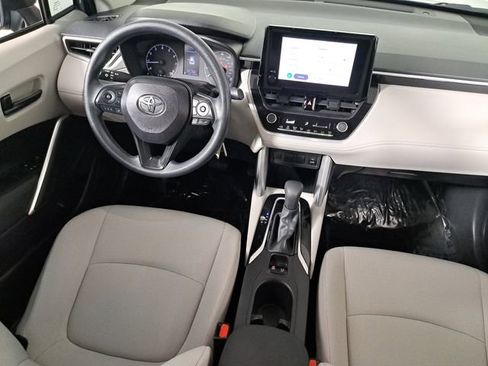 Used 2023 Toyota Corolla Cross L image 15
