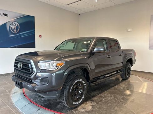 Used 2022 Toyota Tacoma SR image 2