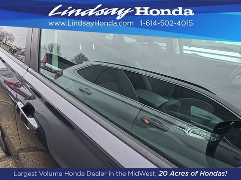 Used 2019 Subaru Forester Premium w/ All-Weather Package image 12