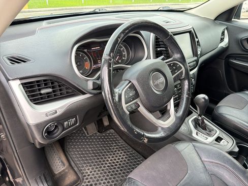 Used 2014 Jeep Cherokee Trailhawk w/ Cold Weather Group image 4