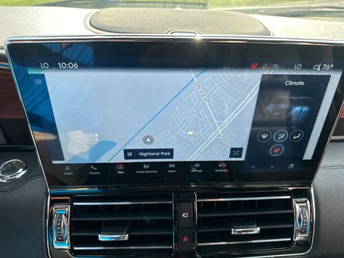 Used 2024 Lincoln Navigator L 4WD image 17