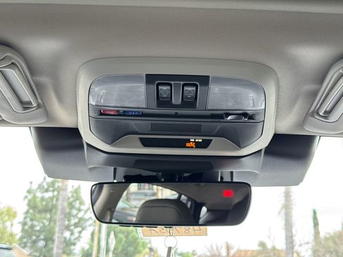 Used 2024 Subaru Crosstrek 2.0i Premium image 14