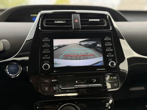 Used 2021 Toyota Prius LE image 38