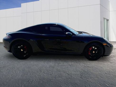 Used 2018 Porsche 718 Cayman S RWD image 8