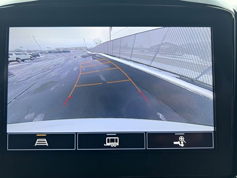 Used 2023 Chevrolet Traverse LT w/ Midnight/Sport Edition image 11