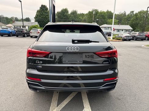 Used 2022 Audi Q3 2.0T Premium Plus w/ Premium Plus Package AWD/4WD image 4