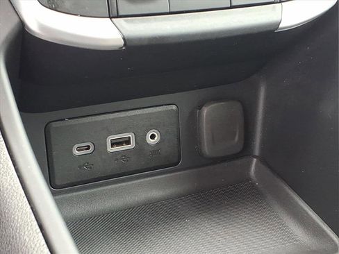 Used 2024 GMC Terrain SLE image 14