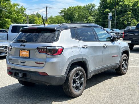 Used 2024 Jeep Compass Trailhawk w/ Sun and Sound Group AWD/4WD image 4
