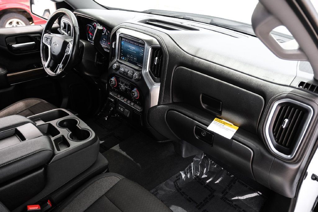 Used 2021 Chevrolet Silverado 1500 RST AWD/4WD image 9