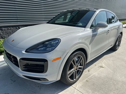 Certified 2023 Porsche Cayenne Turbo AWD/4WD image 6