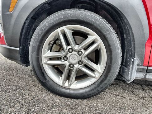 Used 2019 Hyundai Kona SE w/ Cargo Package image 17