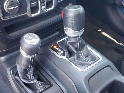Used 2021 Jeep Wrangler Unlimited Sahara AWD/4WD image 24