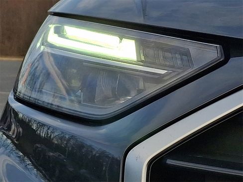 Used 2021 Audi Q5 2.0T Premium image 8