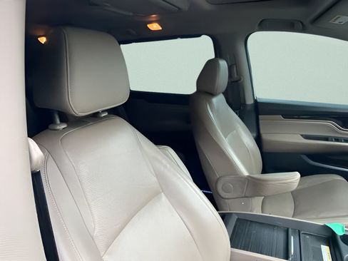 Used 2018 Honda Odyssey Elite image 8