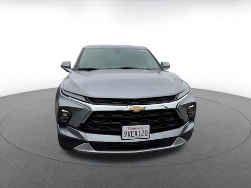 Used 2025 Chevrolet Blazer LT image 4