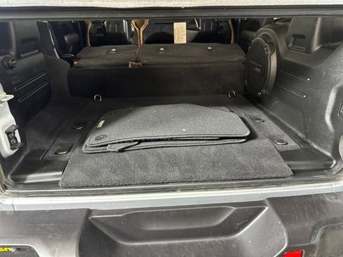 Used 2022 Jeep Wrangler Unlimited Sahara image 26