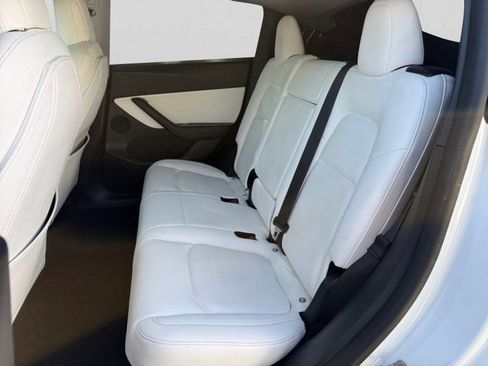 Used 2020 Tesla Model Y Performance image 17