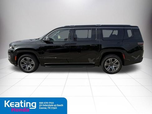 Used 2024 Jeep Wagoneer L Series II w/ Flexible Seating Group AWD/4WD image 11