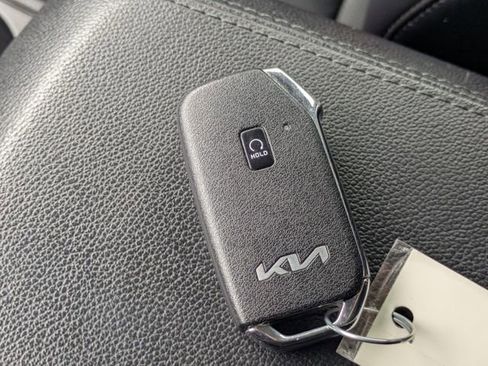 Used 2024 Kia Sportage EX image 35