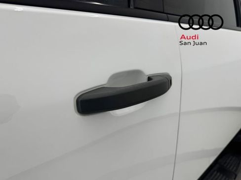 Used 2022 Chevrolet Silverado 2500 Custom w/ Custom Value Package AWD/4WD image 10