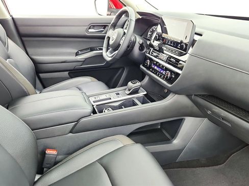 Used 2024 Nissan Pathfinder SL w/ SL Premium Package FWD image 35