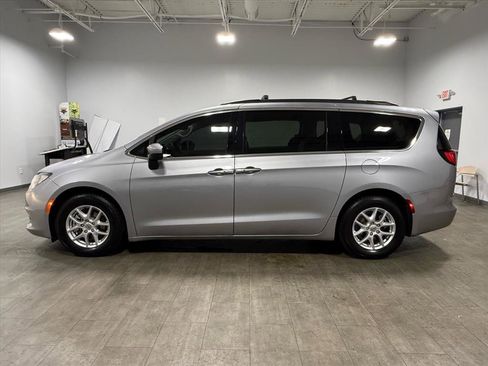 Used 2021 Chrysler Voyager Lxi image 7