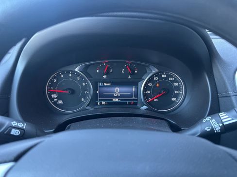 Used 2024 GMC Terrain SLE w/ Driver Convenience Package image 24