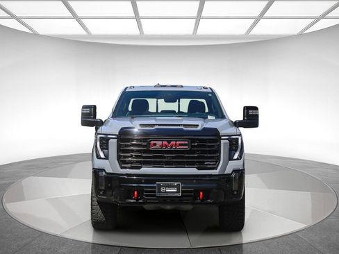 Used 2024 GMC Sierra 2500 AT4X image 6