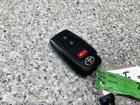 Used 2024 Toyota Prius LE image 11