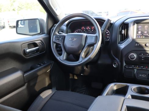 Used 2022 Chevrolet Silverado 1500 Custom Trail Boss AWD/4WD image 15