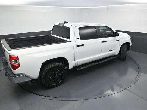 Used 2020 Toyota Tundra SR5 w/ SR5 Upgrade Package AWD/4WD image 32