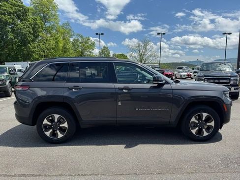 Used 2023 Jeep Grand Cherokee 4WD 4xe image 10