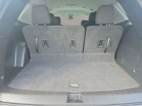 Used 2020 Chevrolet Traverse LT w/ LPO, Blackout Package AWD/4WD image 11
