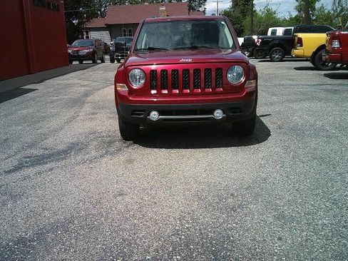 Used 2017 Jeep Patriot High Altitude AWD/4WD image 25