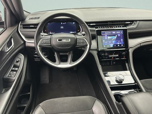 Used 2023 Jeep Grand Cherokee L Laredo AWD/4WD image 10