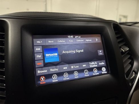 Used 2019 Jeep Cherokee Latitude w/ Popular Appearance Group image 13