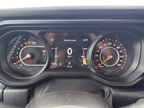 New 2026 Jeep Gladiator Sport AWD/4WD image 18