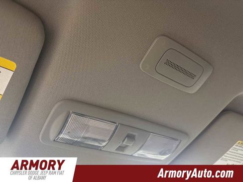 Used 2022 Nissan Frontier SV w/ Technology Package image 21