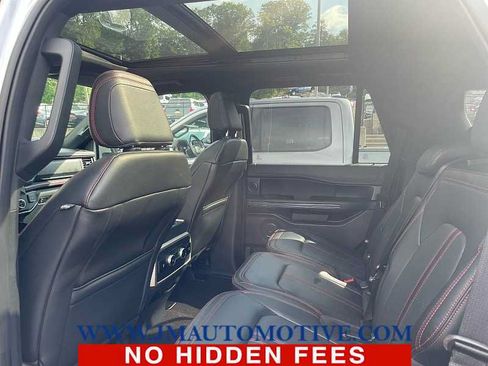 Used 2023 Ford Expedition Limited AWD/4WD image 4