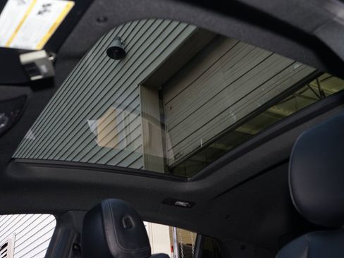 Used 2021 Mercedes-Benz GLE 53 AMG GLE 53 AMG image 18