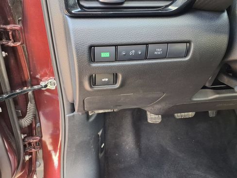 Used 2025 Nissan Sentra SV FWD image 24
